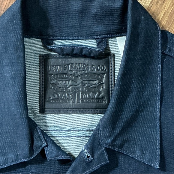 Levi’s Men’s Dark Wash Type III Trucker Denim Jacket - Size Large - Picture 2 of 6